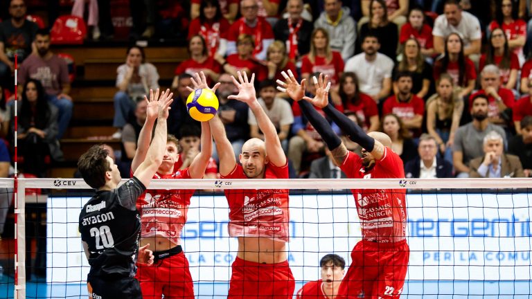 Kenta Takanashi guides Wolfdogs Nagoya in Japan Men's League – FIVB